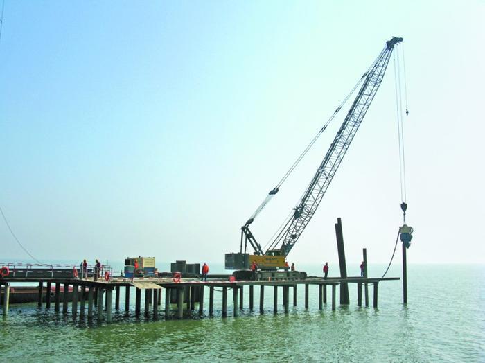 2018年3月13日，太湖隧道馬山臨時大堤打下“第一樁”。