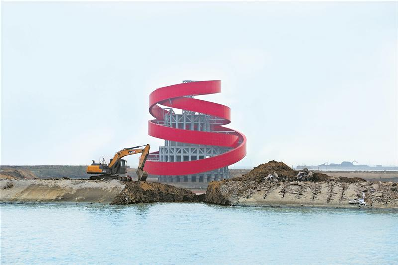 2020年11月16日上午10時，650米修建好的隧道被順利“埋”入湖底。至此，蘇錫常南部高速公路太湖隧道馬山段全部實現(xiàn)陸島通道轉(zhuǎn)換，碧玉螺造型的風(fēng)亭“浮”出水面，因施工被封閉兩年之久的十里明珠堤于15日恢復(fù)通行，隧道進(jìn)入全新的施工階段。