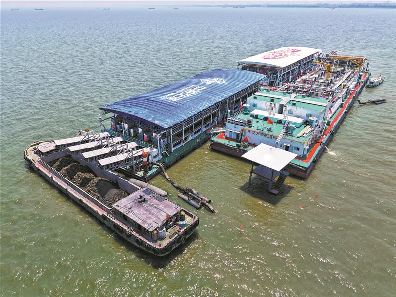 余水回流、淤泥再用……媒體人聚焦“太湖之光”